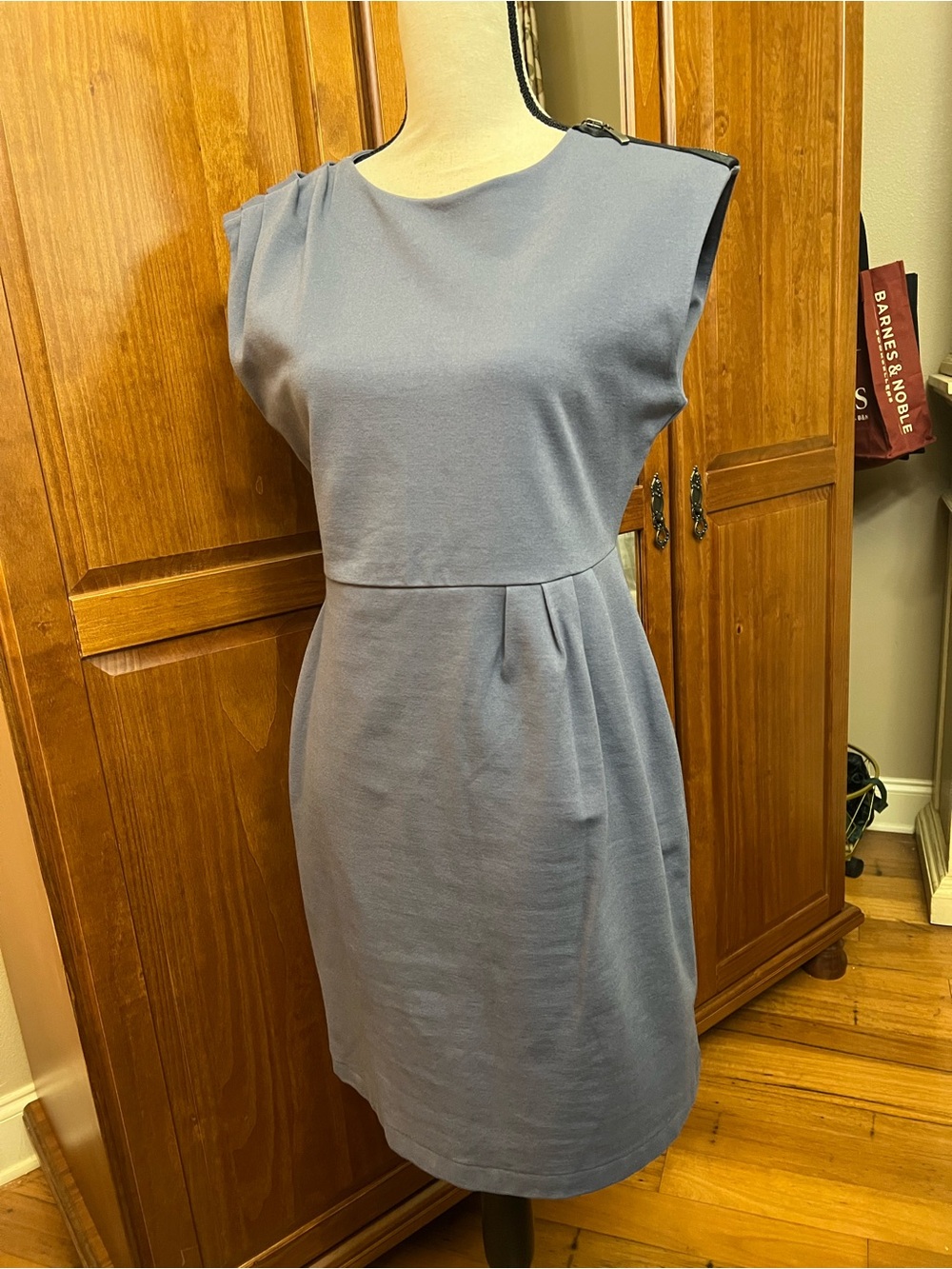 Banana Republic Sleeveless Midi Dress in Slate Blue - Picture 4 of 12